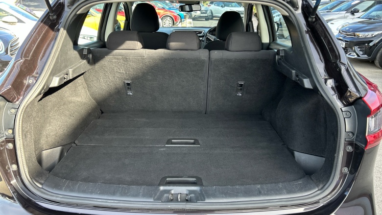 Nissan Qashqai 1.3 DiG-T Acenta Premium 5dr Petrol Hatchback